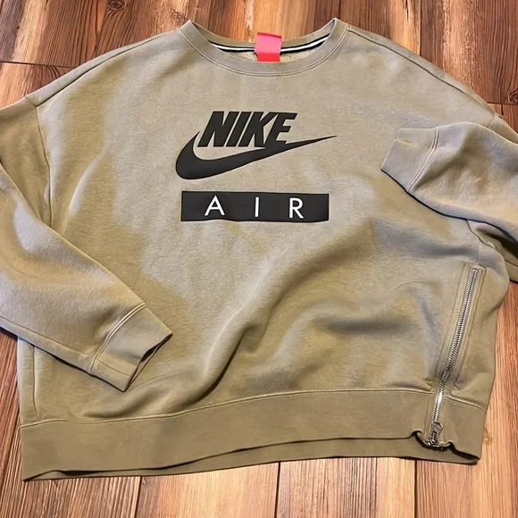 Army green nike sweatshirt w/ Zipper detail M - Picture 8 of 12